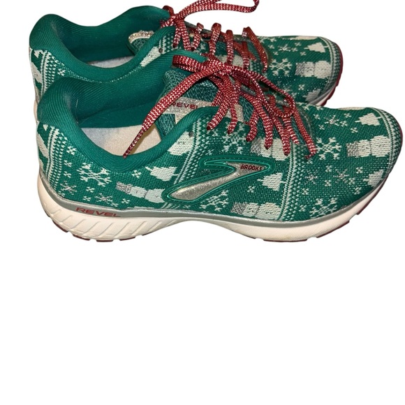 Brooks Revel 3 Running Shoes sneakers Women 7.5 Green Christmas Sweater Edition - Picture 1 of 6